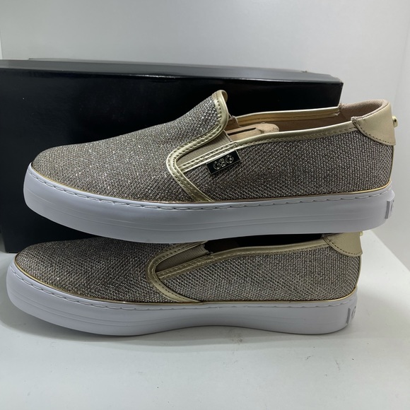 BNIB GBy Guess Los Angeles Gold Golly size 9 - Picture 3 of 9